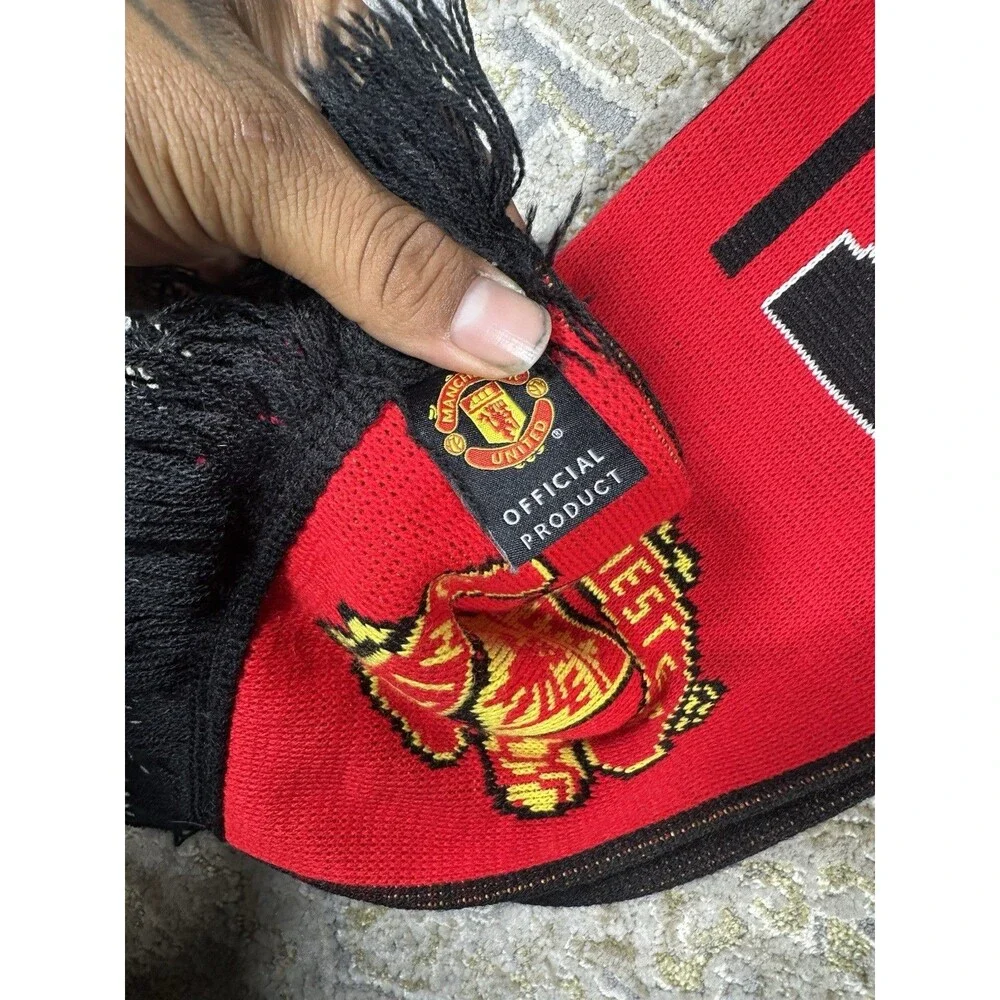 Official Licensed Manchester United F.C. Knit Scarf